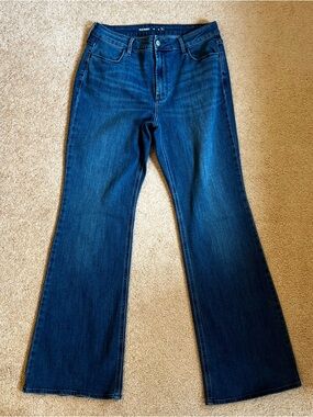 Old Navy High Rise WOW Flare Jeans, Size 10